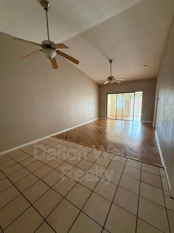 Building Photo - 2040 Sunset Grove Ln