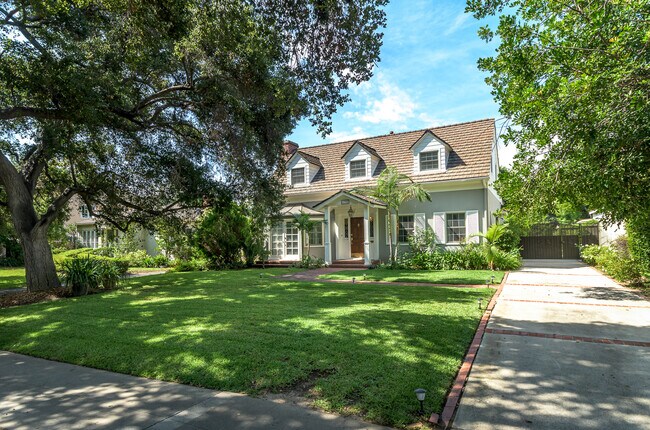 Primary Photo - 1705 West Dr