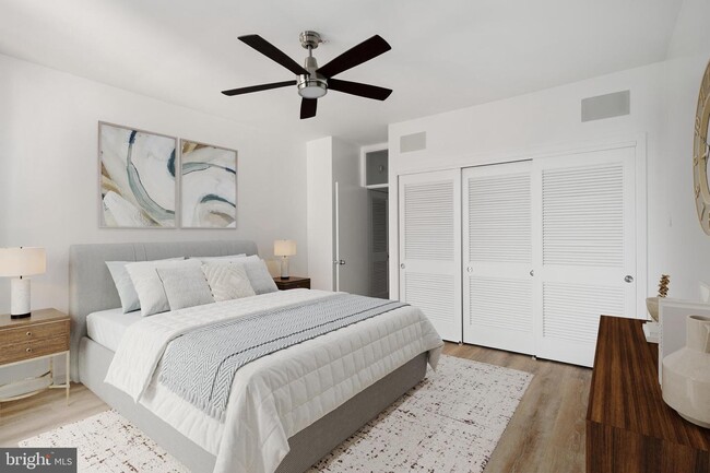 Building Photo - 317 S 18th St