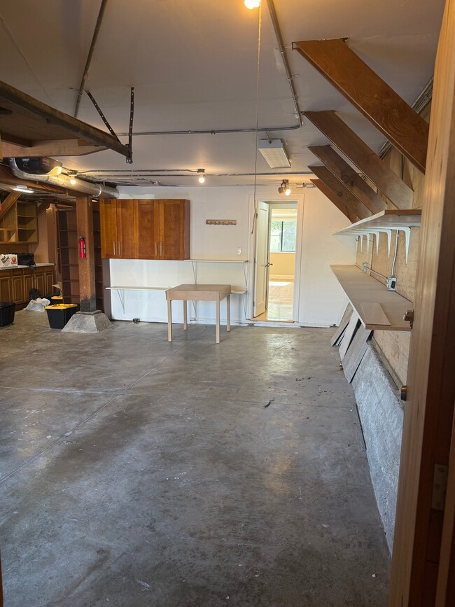 Building Photo - 1758 21st Ave