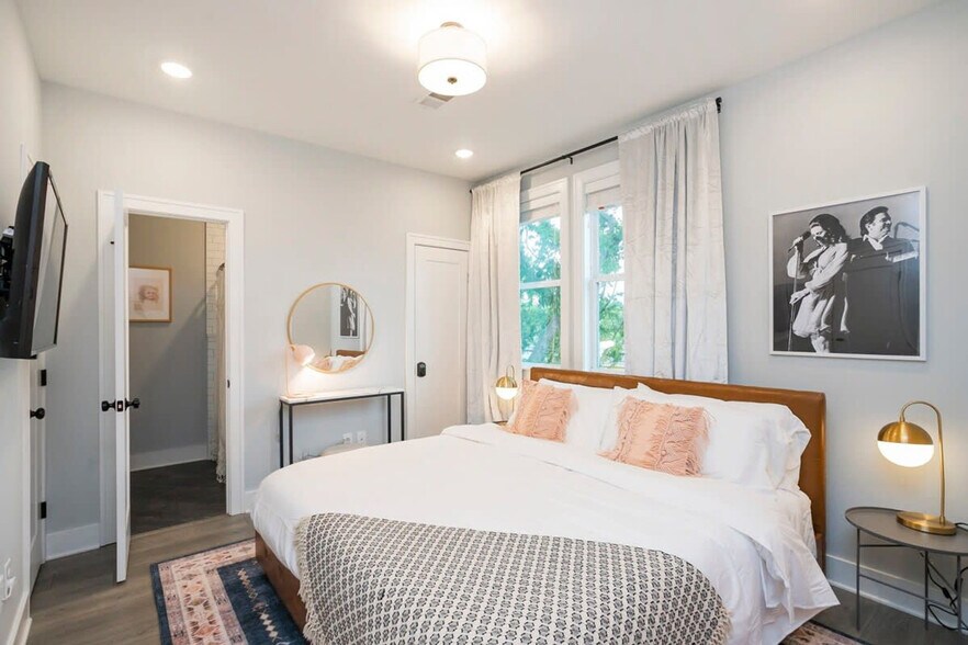 Building Photo - 111 N 9th St