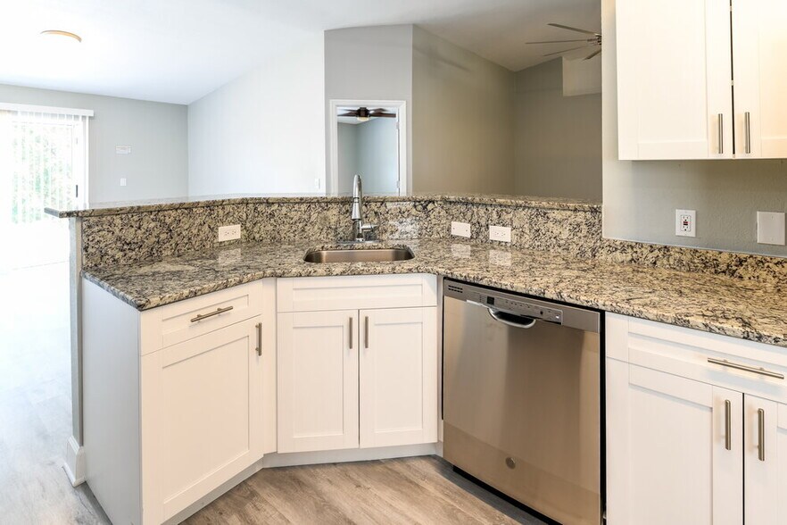 Building Photo - 807 Rocky Mountain Ct