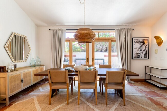 Building Photo - Luxury Oasis in Palm Springs Retreat (Monthly Only - No Long Term)
