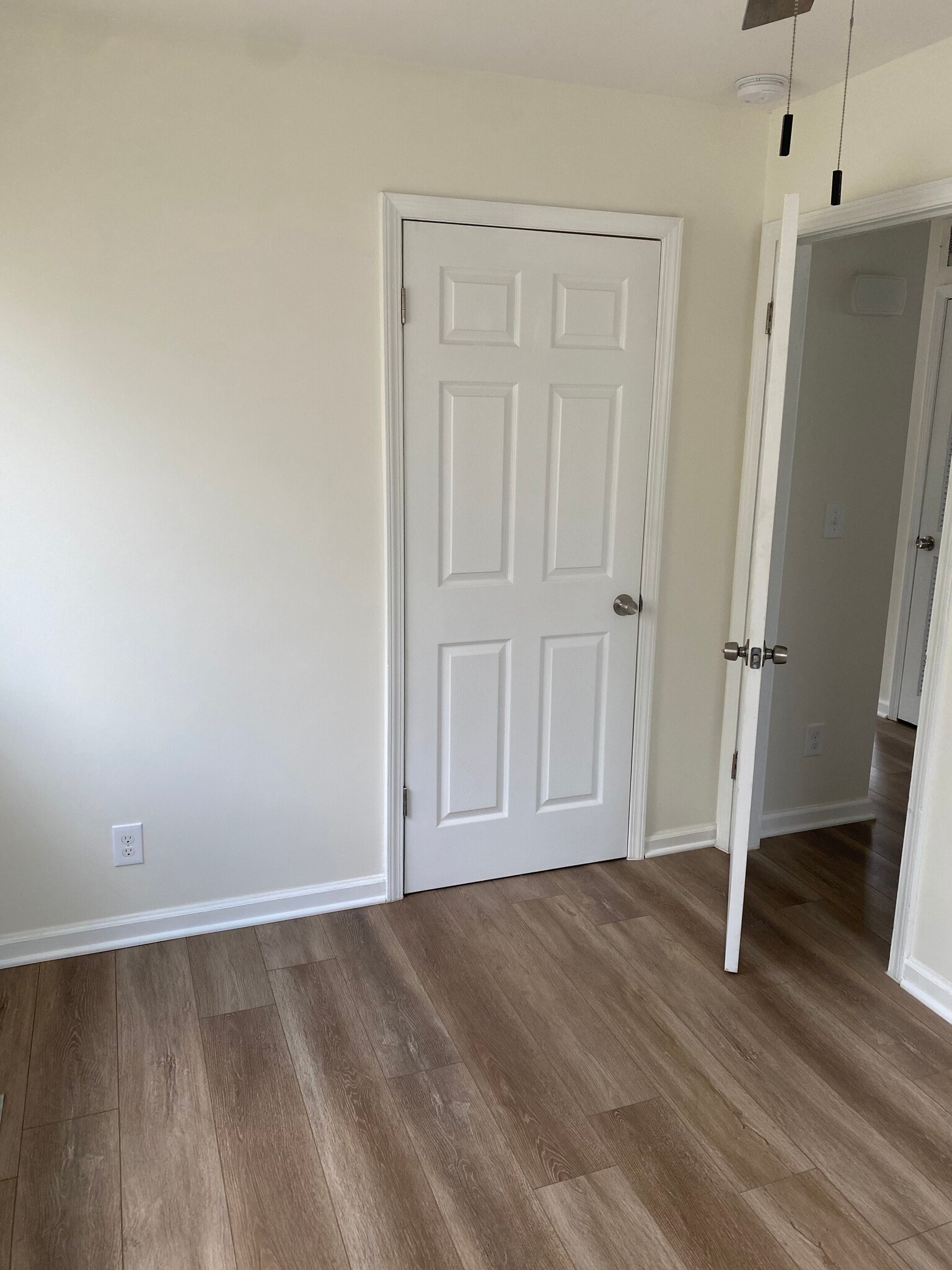 Building Photo - 291 Dakota St