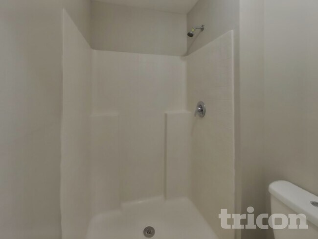 Building Photo - 4138 Clearbrook Cove Rd