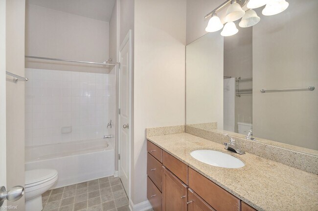 Building Photo - 1 br, 1 bath House - 700 Walker Square Uni...