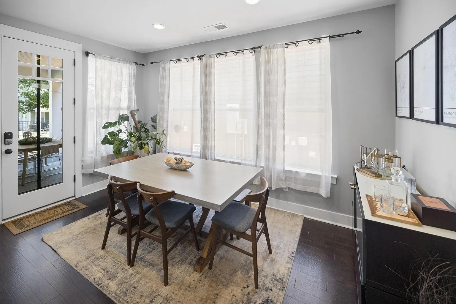 Building Photo - Room in House on Double Oaks Rd