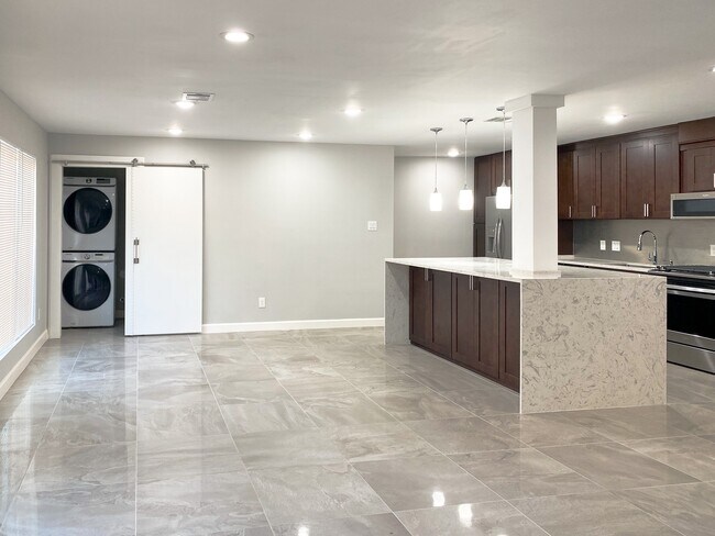 Building Photo - 12625 Memorial Dr