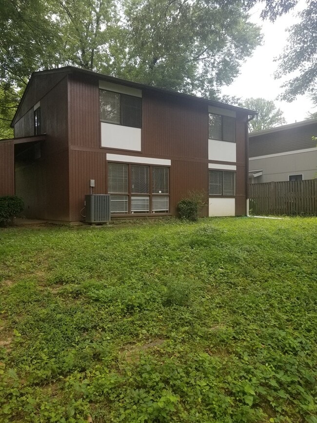 Building Photo - Beautiful 3BR 2.5BA Single Family Home in ...