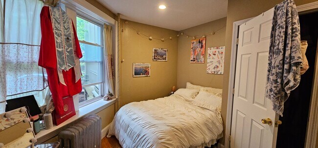 Building Photo - $500 Rebate Upon Closing! Luxury Apt. Near BU Campus.  Ht/HW Included.