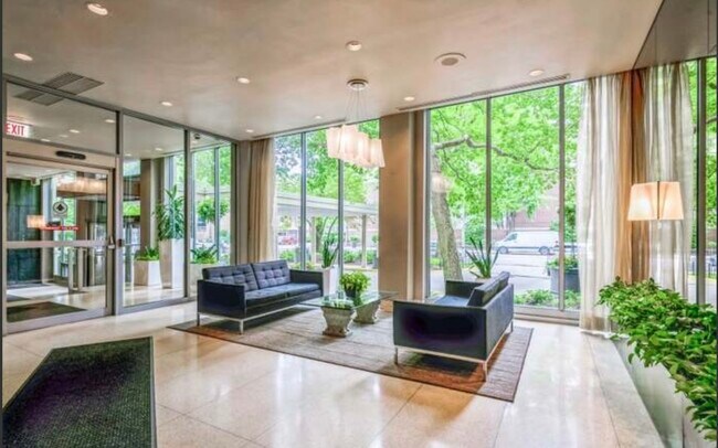 Lobby - 1255 N Sandburg Ter