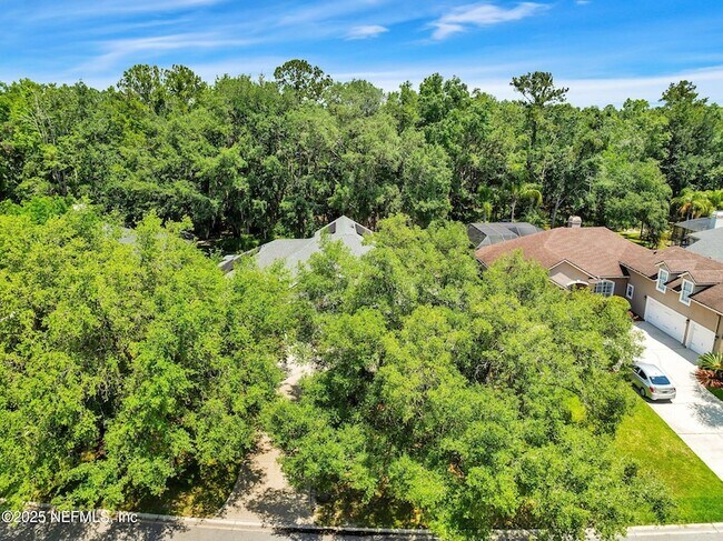 Building Photo - 526 Oakmont Dr
