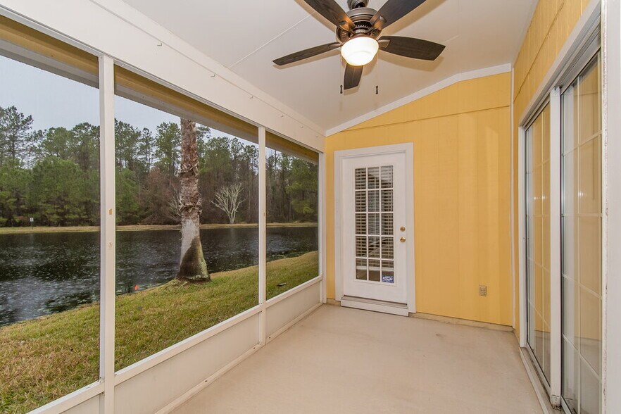 Building Photo - 7410 Carriage Side Ct