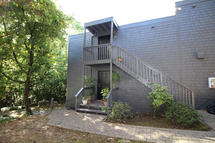 Exterior - 4614 Lower Dr