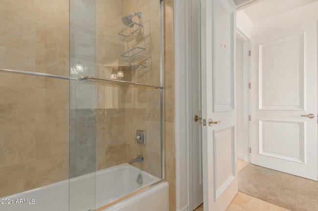 Building Photo - 7175 E Camelback Rd