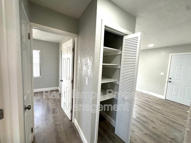 Building Photo - 1036 1/2 19th Street South - Upper