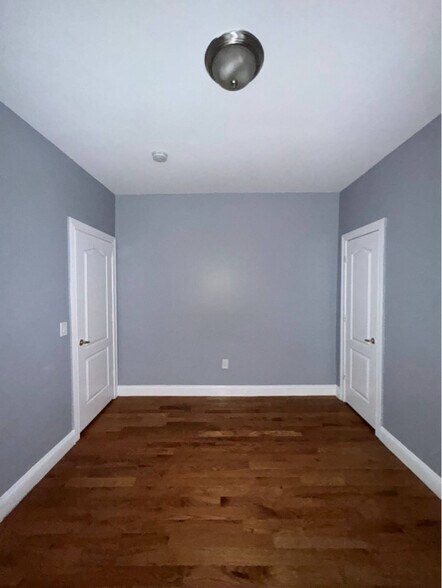 Building Photo - 731 Avenue A