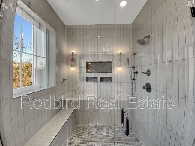 Building Photo - 2048 McKinley St