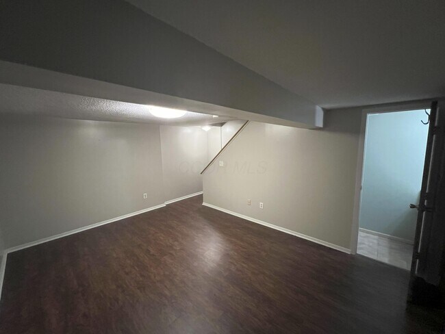 Building Photo - 5022 Stoneybrook Blvd