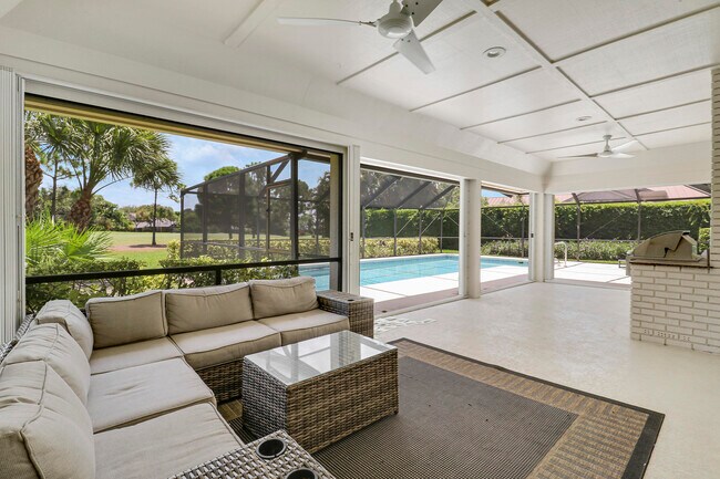 Building Photo - 5740 SE Winged Foot Dr