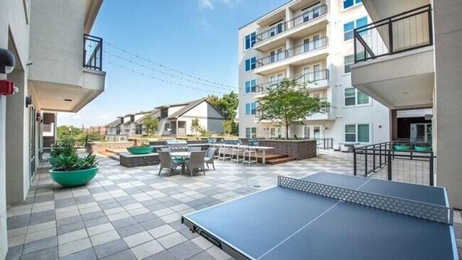 Building Photo - 4105 McKinney Ave