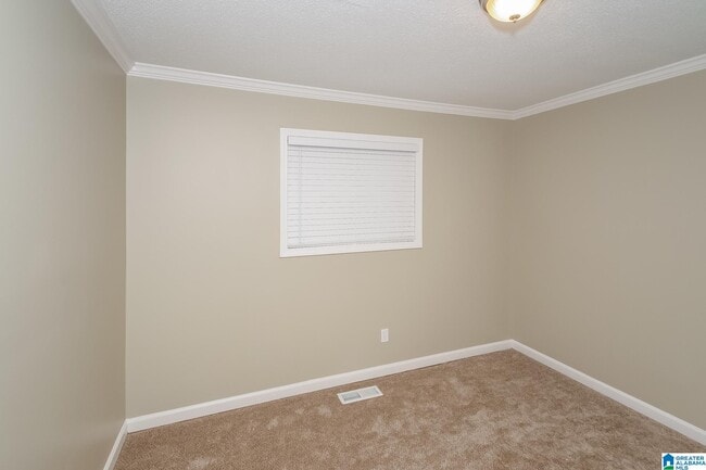 Building Photo - 1309 Lake Ln NE