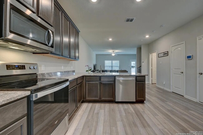 Building Photo - 6406 Underwood Way
