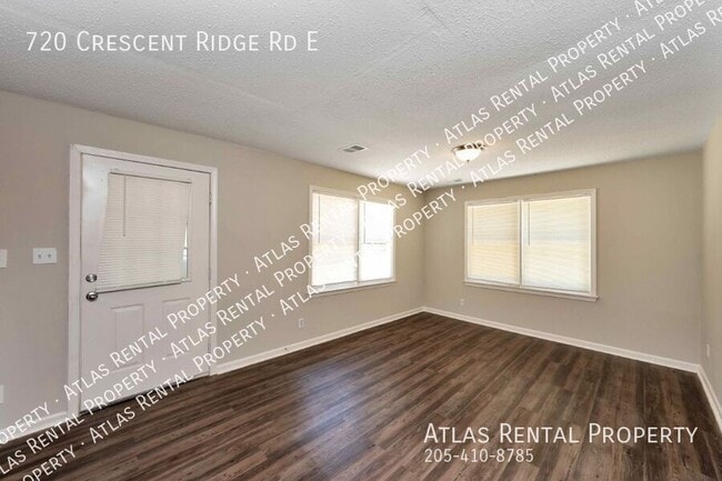 Building Photo - 720 Cres Rdg E Rd
