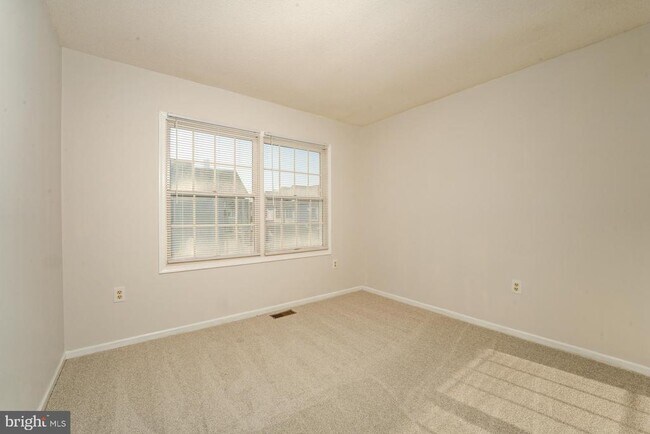 Building Photo - 19 Clipper Ct