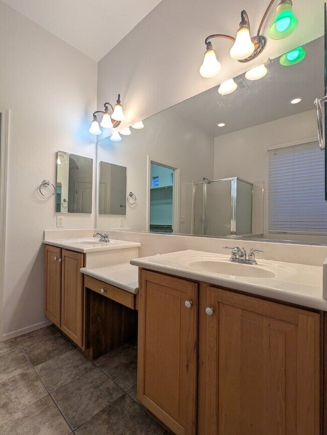 Building Photo - Rancho Sahuarita with Pool/Spa with Lake views