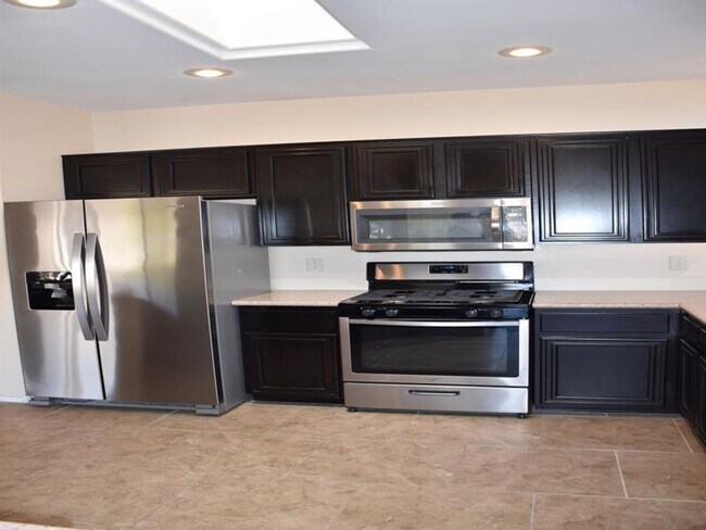 Building Photo - Stunning 2 bedroom Jefferson in Age Restri...