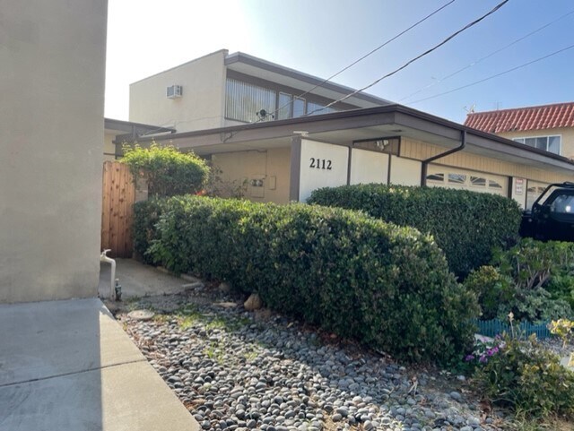 Primary Photo - 2112 La Canada Crest Dr