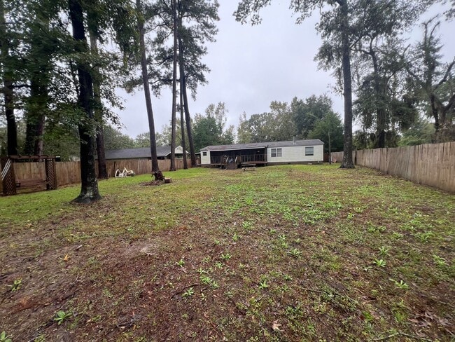 Building Photo - AVAILABLE LATE-FEBRUARY 2026! (Pet Friendly)