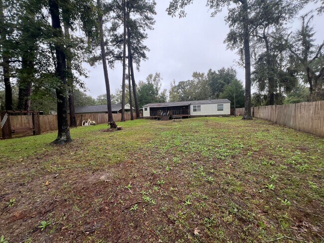 Building Photo - AVAILABLE MID-MARCH 2026! (Pet Friendly)