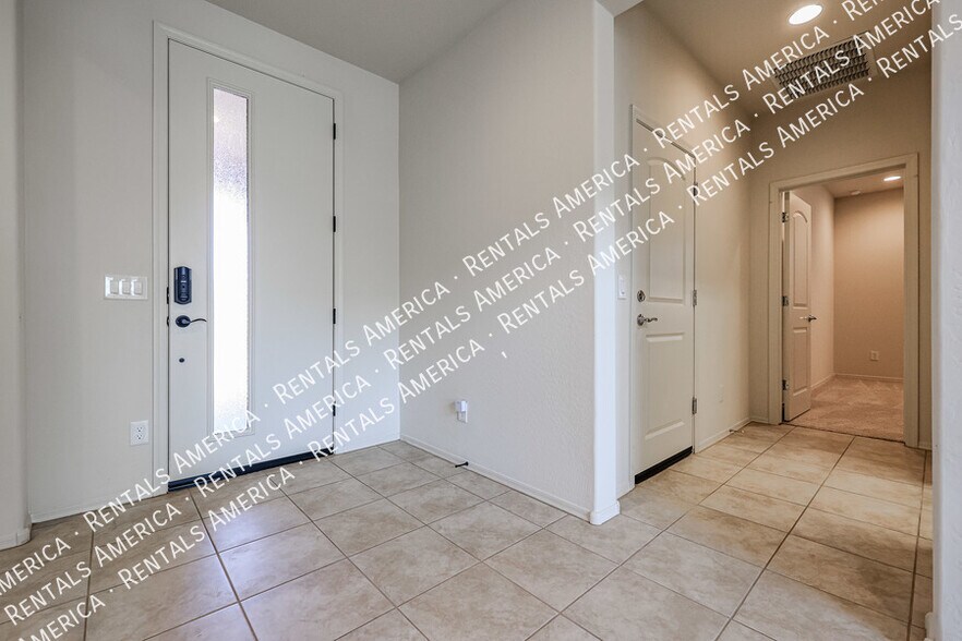 Building Photo - 25334 N 163rd Dr