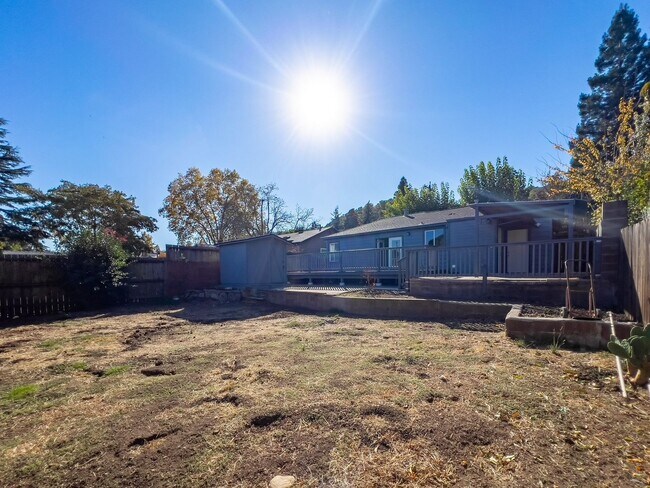 Building Photo - Charming Three Bedroom Westwood Napa Home