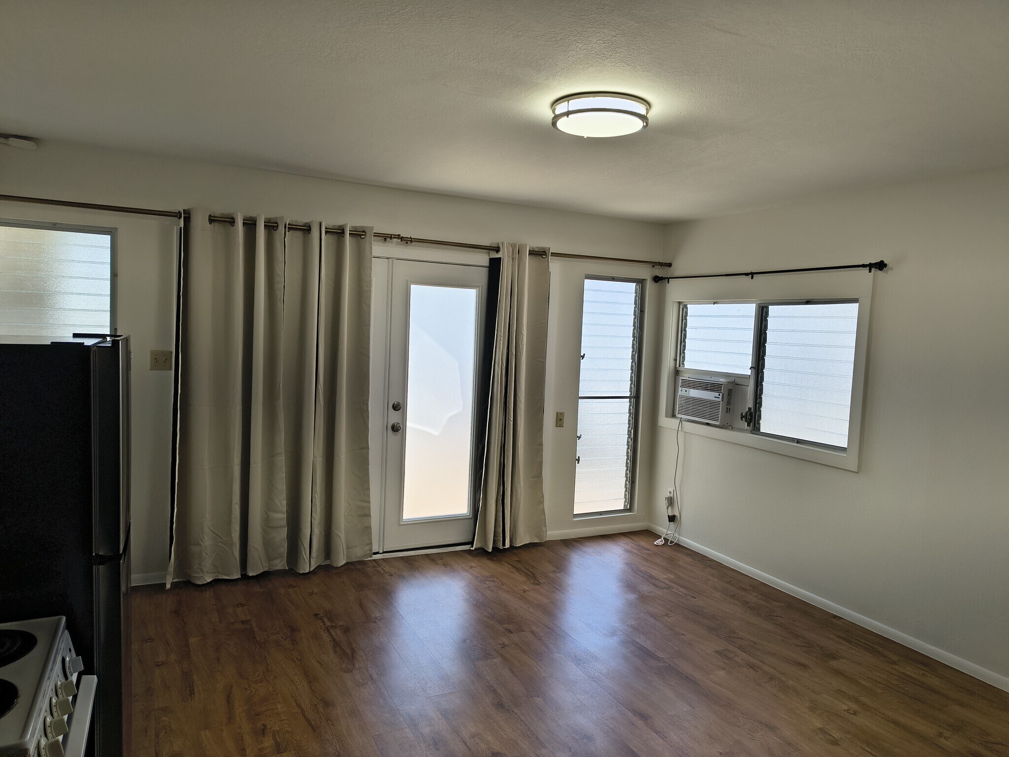 Building Photo - 2277 Aumakua St