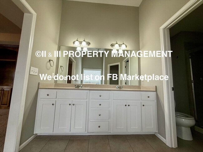 Building Photo - 9548 Roundtree St