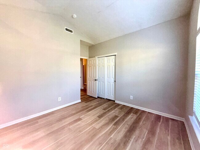 Building Photo - 13926 Forum Meadows Dr