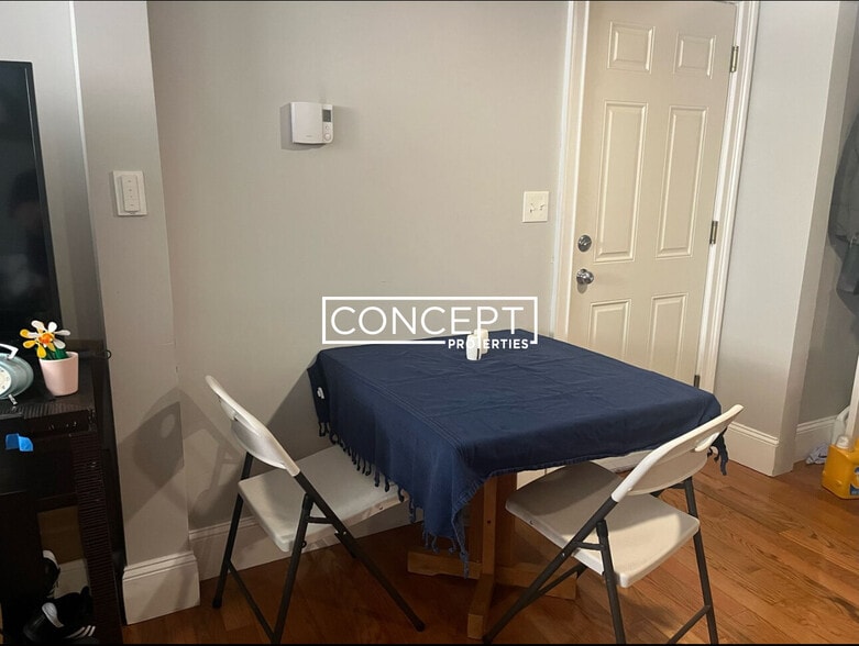 Building Photo - 276-278 Parker Hill Ave. Unit B