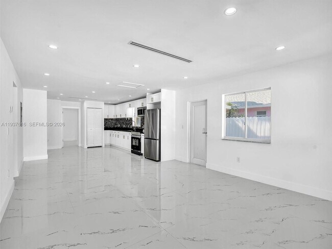 Building Photo - 3354 NW 50th St