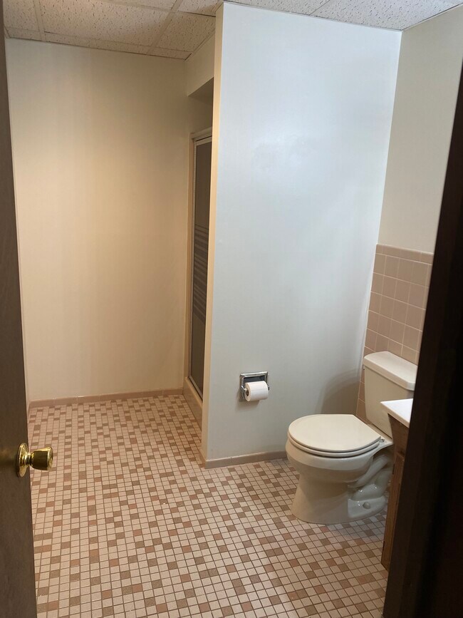 Building Photo - 53 Homeland Dr