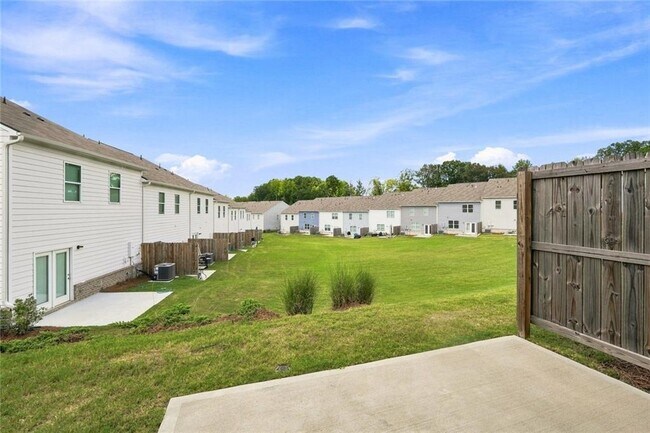 Building Photo - 2614 Poppy Ct