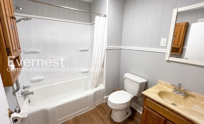 Building Photo - Simple Charm Meets Modern Comfort in Ringgold / 2 Bed & 1 Bath / Pet Friendly / Available Now!