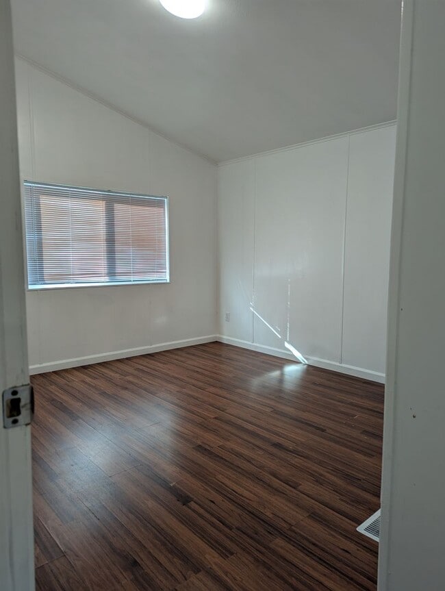 Building Photo - 3 Bedroom/2 bath Home Available Now!! Rent...