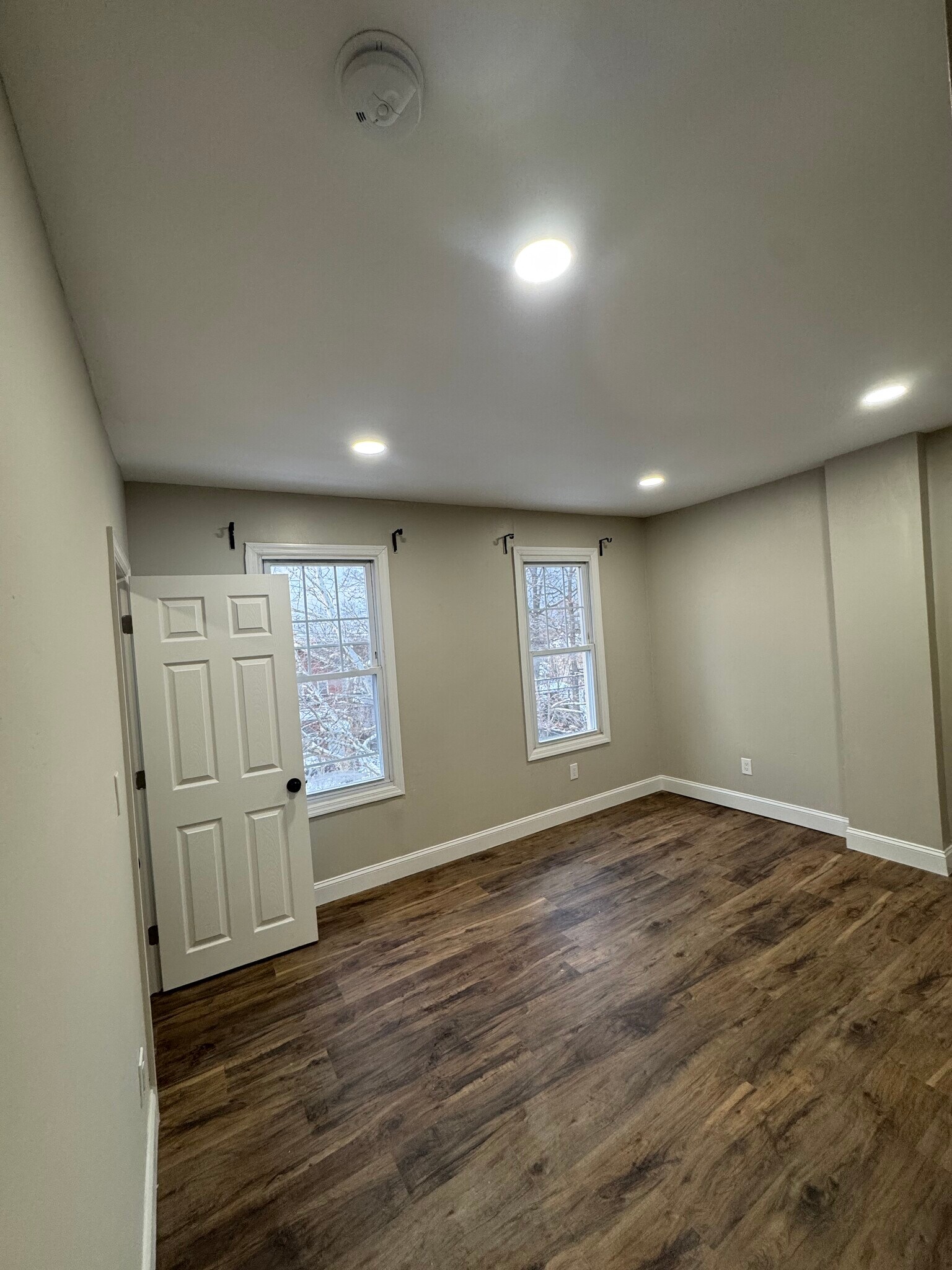 Building Photo - 189 Summer St