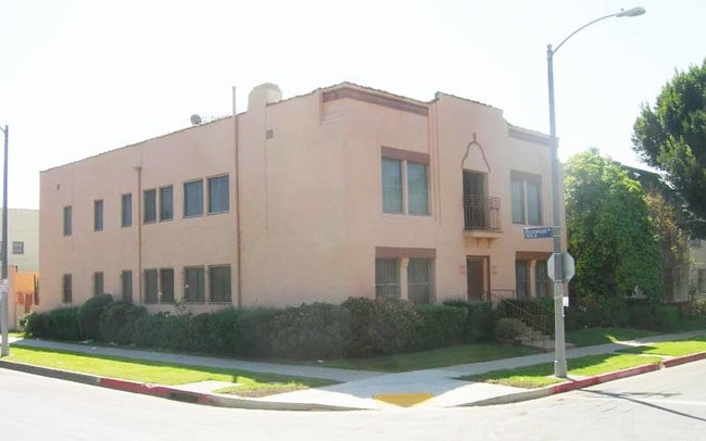 side shot of apartment - 464 N Orange Grove Ave