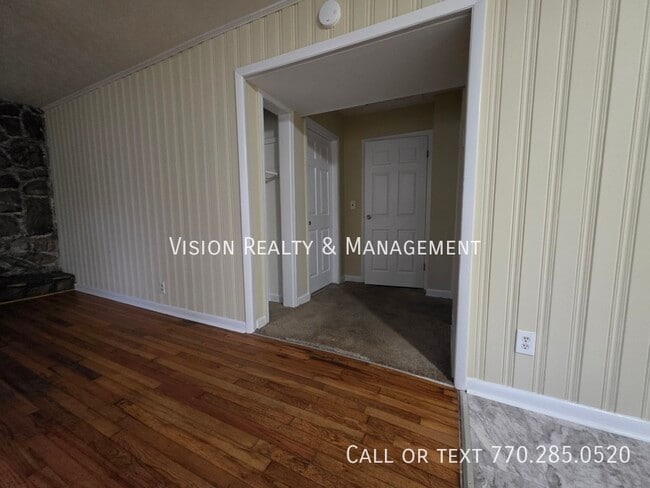 Building Photo - 219 Barrett Rd