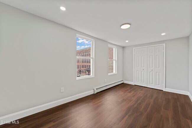 Building Photo - 69 2nd St