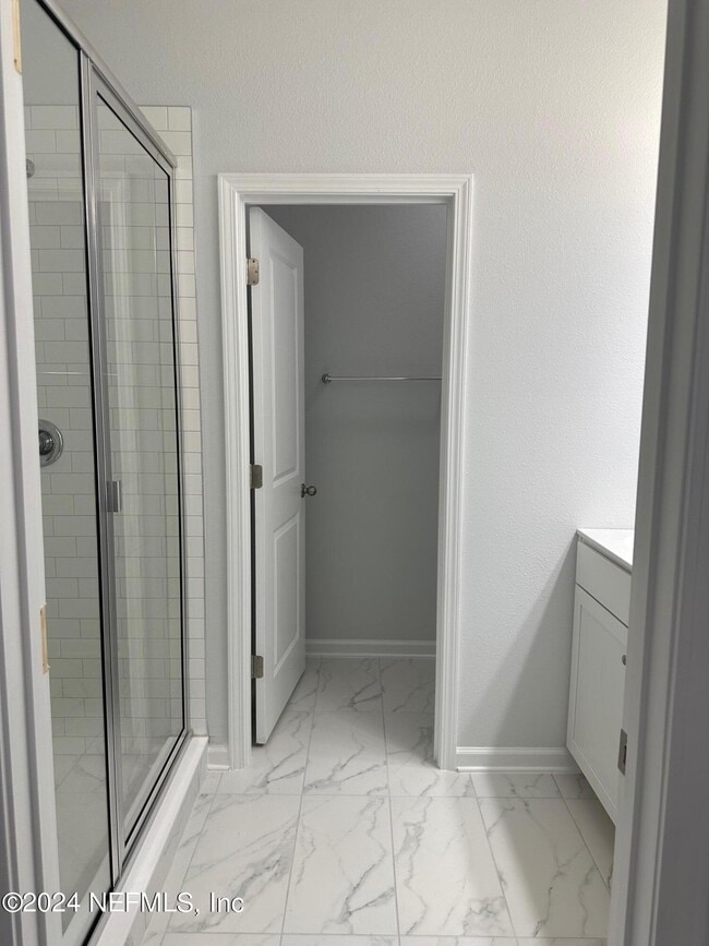 Building Photo - 192 Brandon Lks Dr